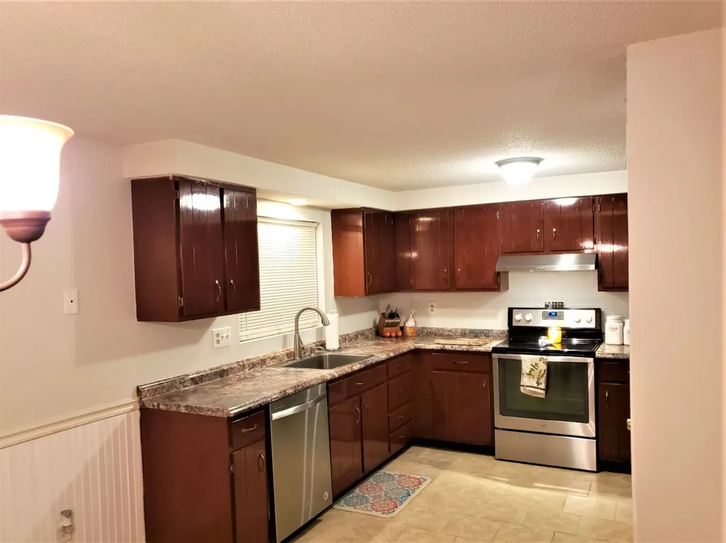 79 East Ridge Road Merrimack NH 03054