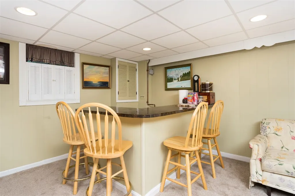 2 Crescent Avenue Dover NH 03820