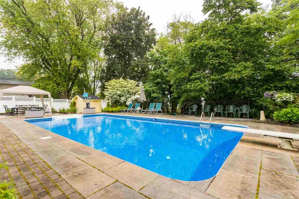 2 Crescent Avenue Dover NH 03820