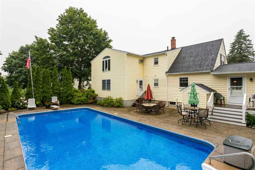 2 Crescent Avenue Dover NH 03820
