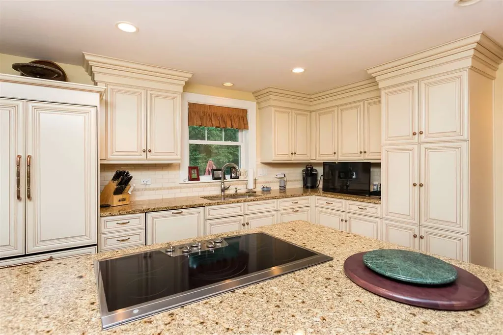 2 Crescent Avenue Dover NH 03820