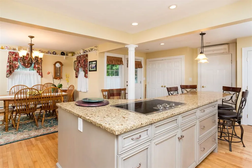 2 Crescent Avenue Dover NH 03820