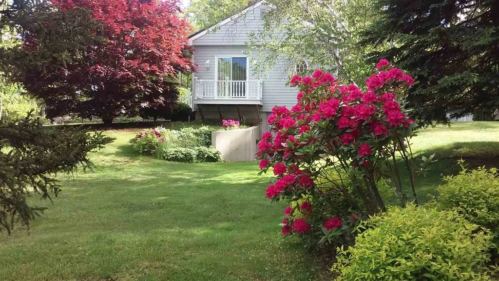 59 Stage Road Deerfield NH 03037