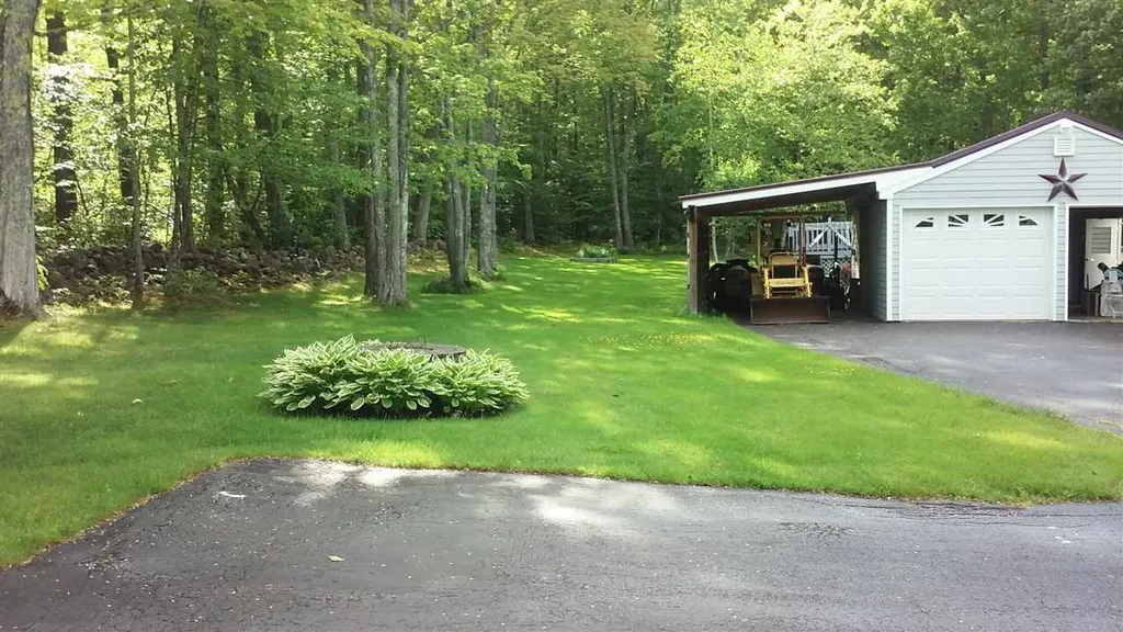 59 Stage Road Deerfield NH 03037