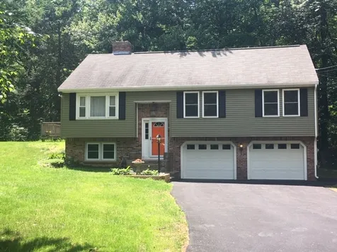 1 Olesen Road Derry NH 03038