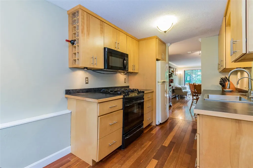 2 Bass Street Newmarket NH 03857