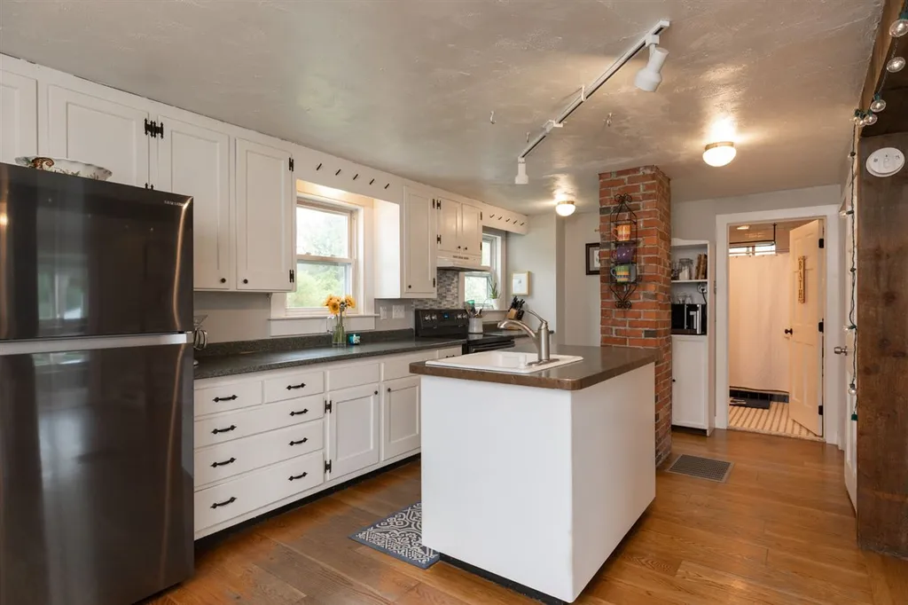 12 Spinney Creek Road Eliot ME 03903