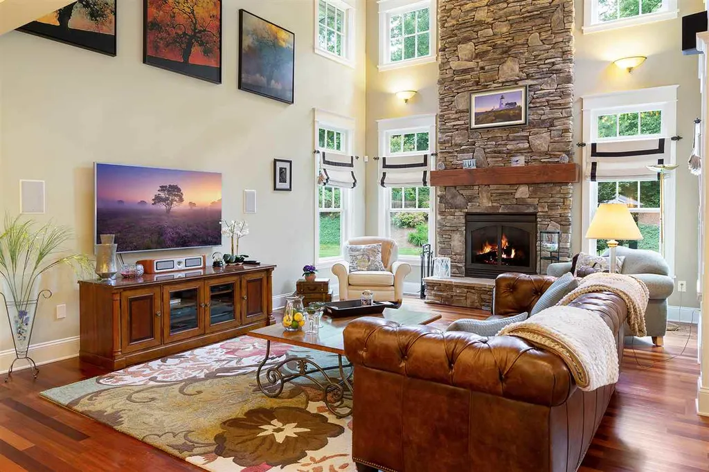 106 Long Hill Road Hollis NH 03049