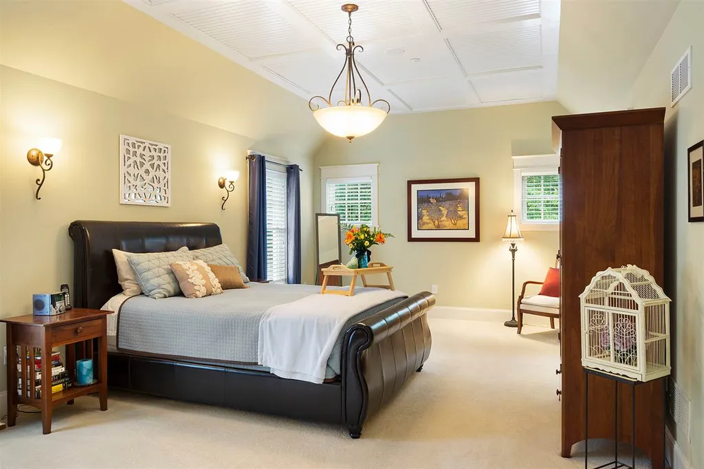 106 Long Hill Road Hollis NH 03049