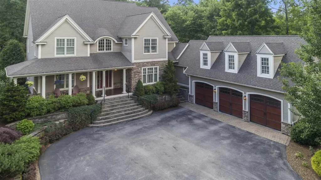 106 Long Hill Road Hollis NH 03049