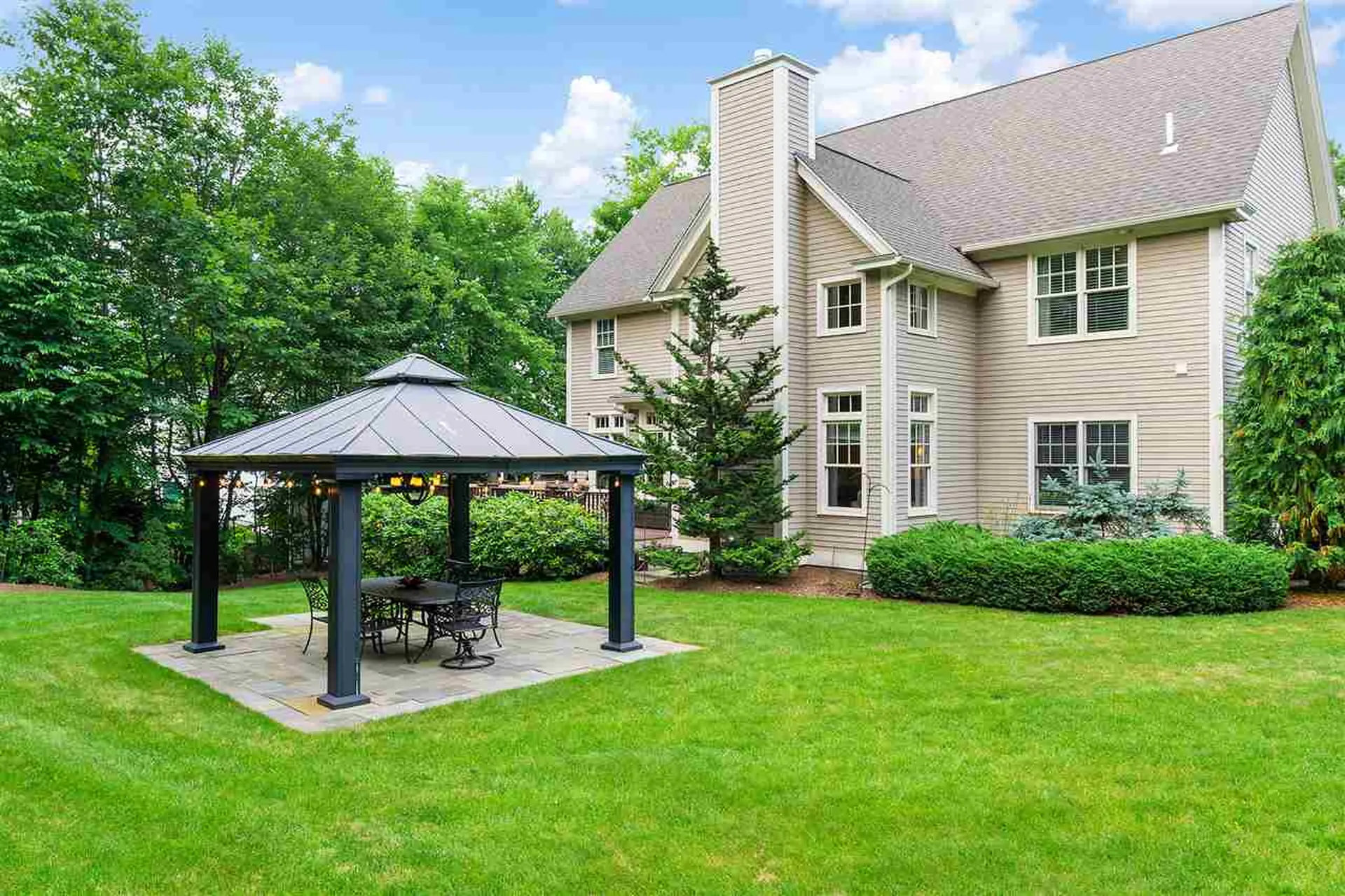 106 Long Hill Road Hollis NH 03049