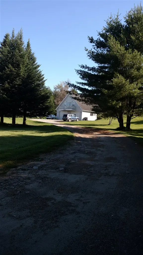 2876 Vt Route 105 Route Derby VT 05829
