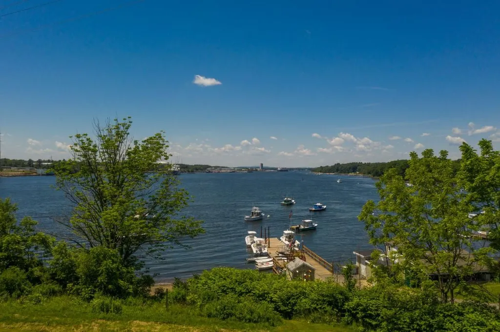 197 Pleasant Street Eliot ME 03903