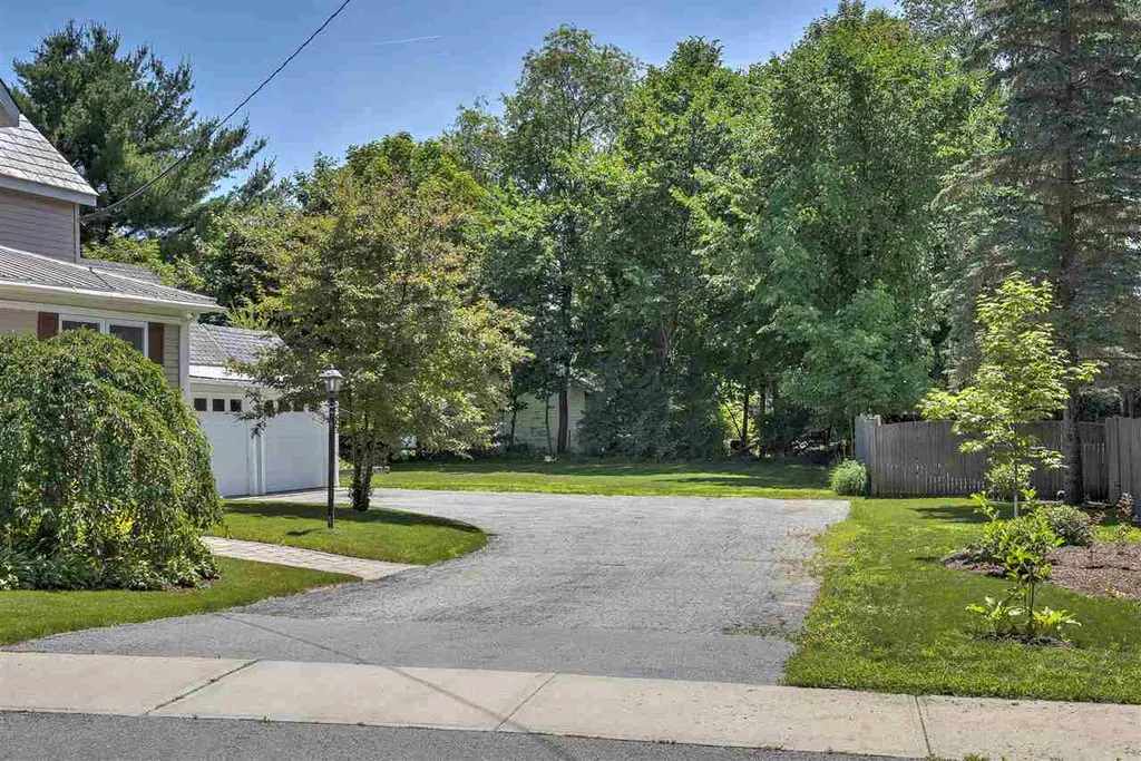 7 Pine Avenue Keene NH 03431