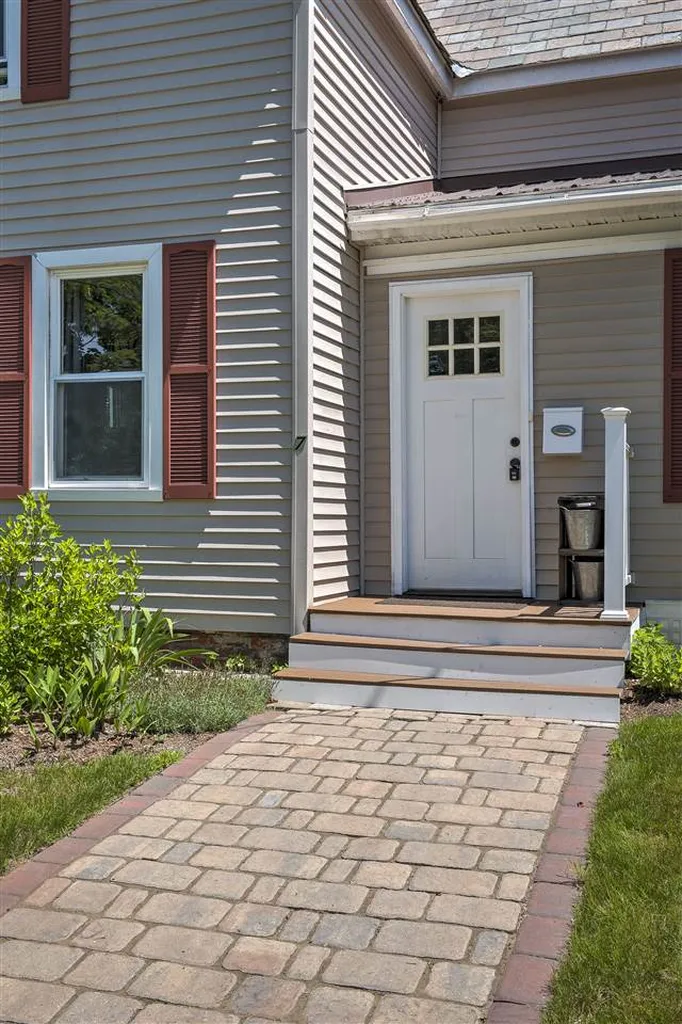 7 Pine Avenue Keene NH 03431