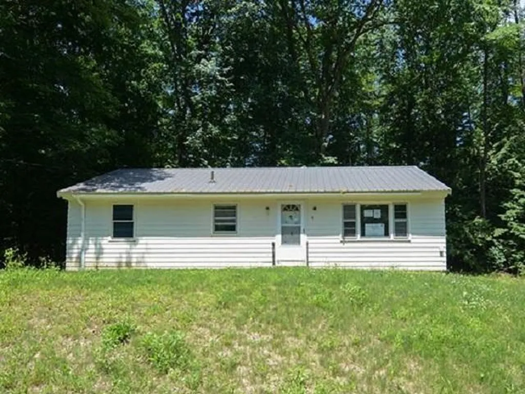 4 Fairbanks Drive Boscawen NH 03303