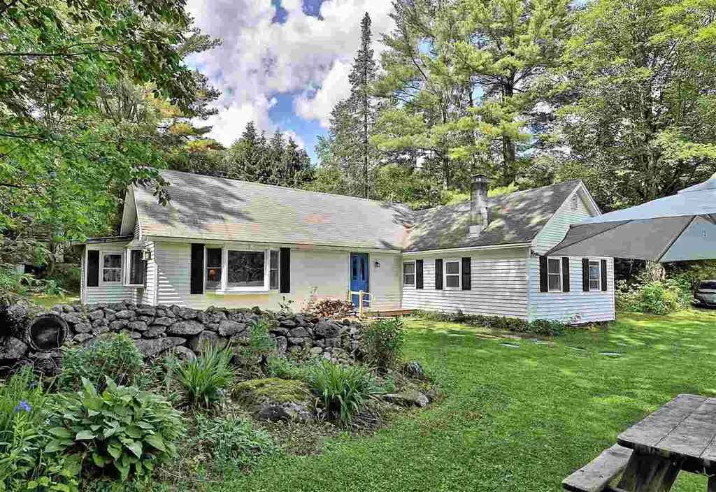 741 Journeys End Mendon VT 05701