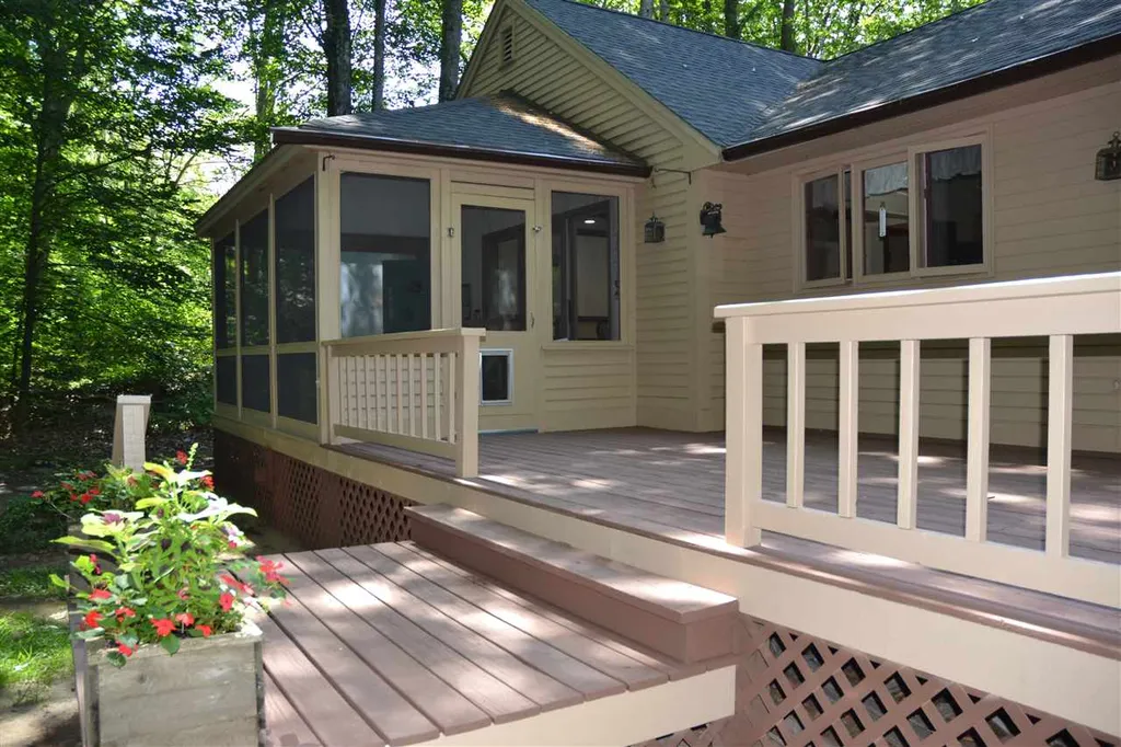 5 Loon Street Wolfeboro NH 03894
