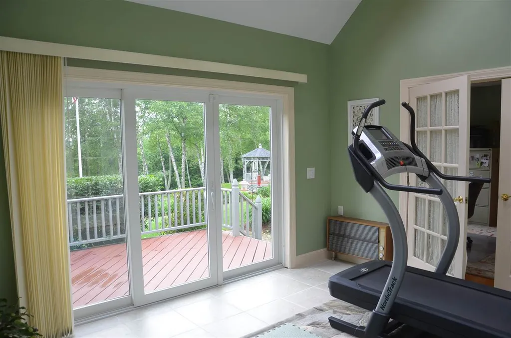 47 Lake Country Road Meredith NH 03253