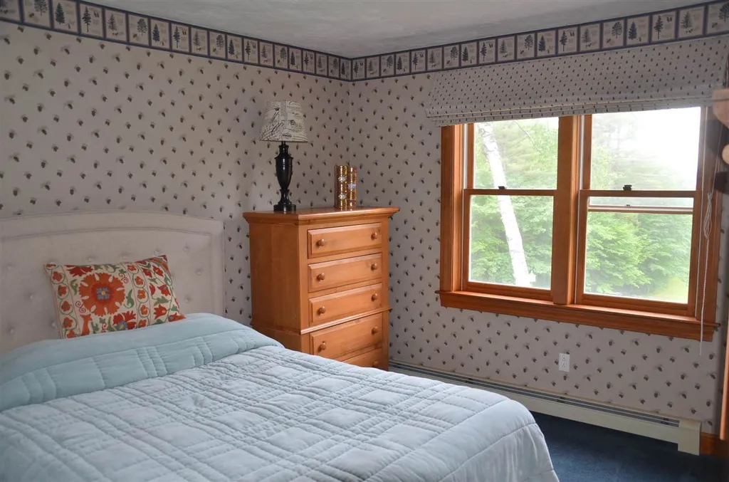 47 Lake Country Road Meredith NH 03253