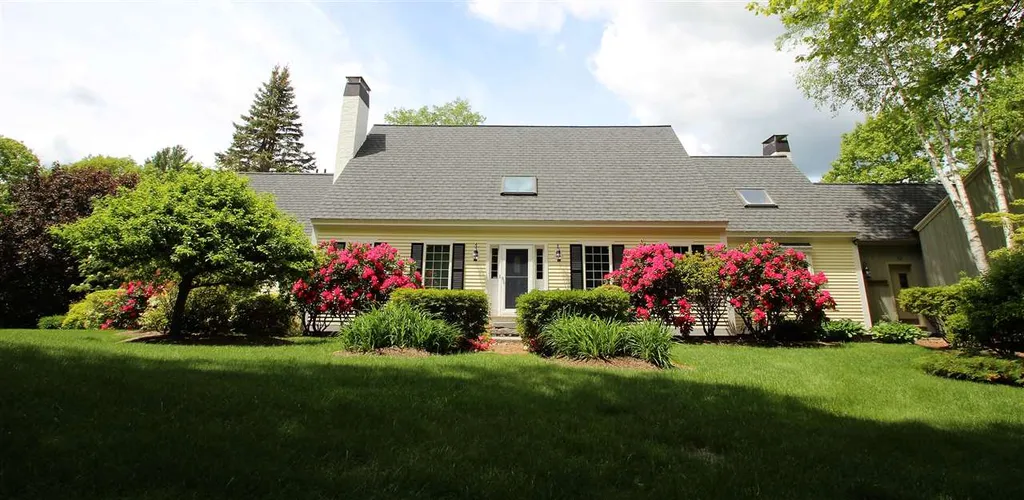 47 Lake Country Road Meredith NH 03253