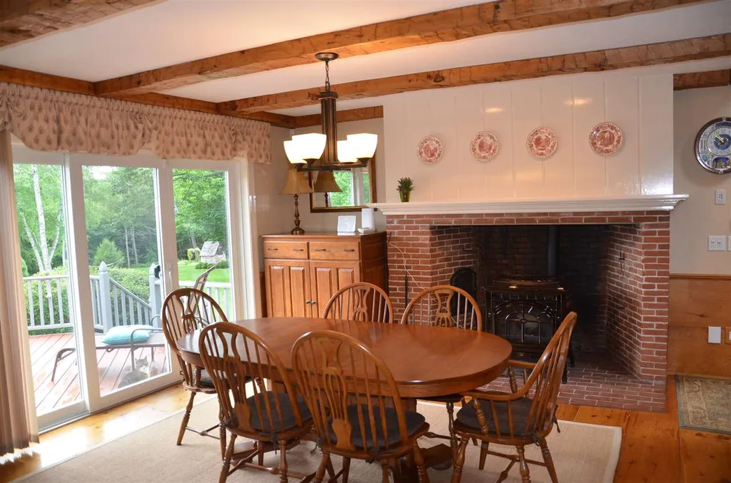 47 Lake Country Road Meredith NH 03253