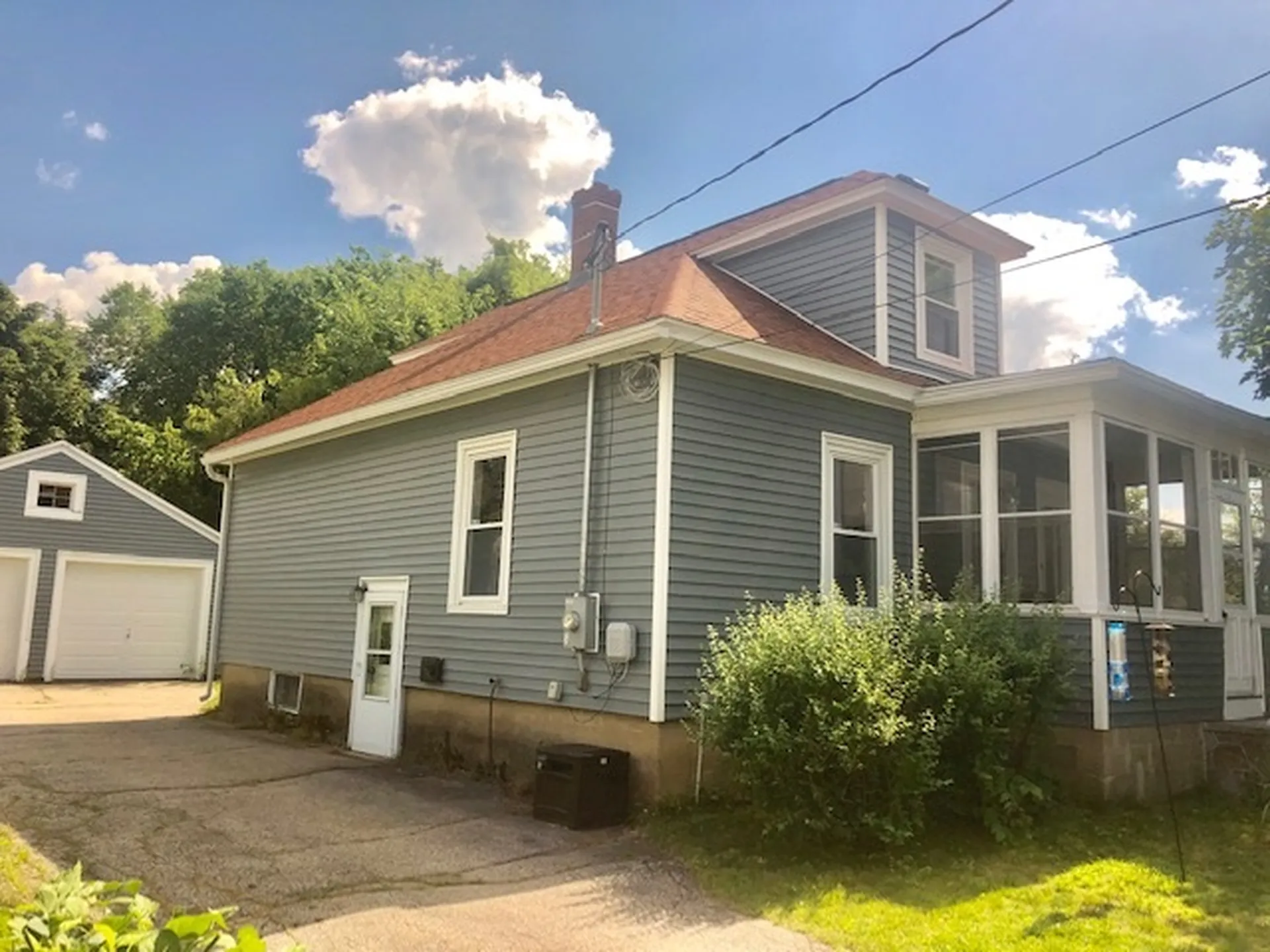 654 Amory Street Manchester NH 03102