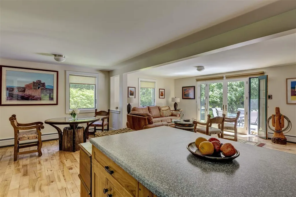 123 Mountain Road New London NH 03257