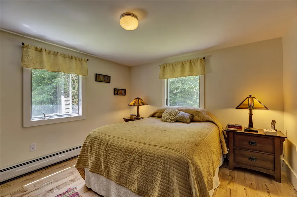 123 Mountain Road New London NH 03257