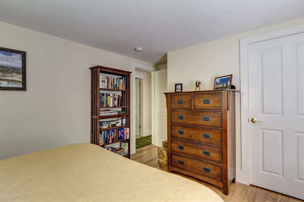 123 Mountain Road New London NH 03257