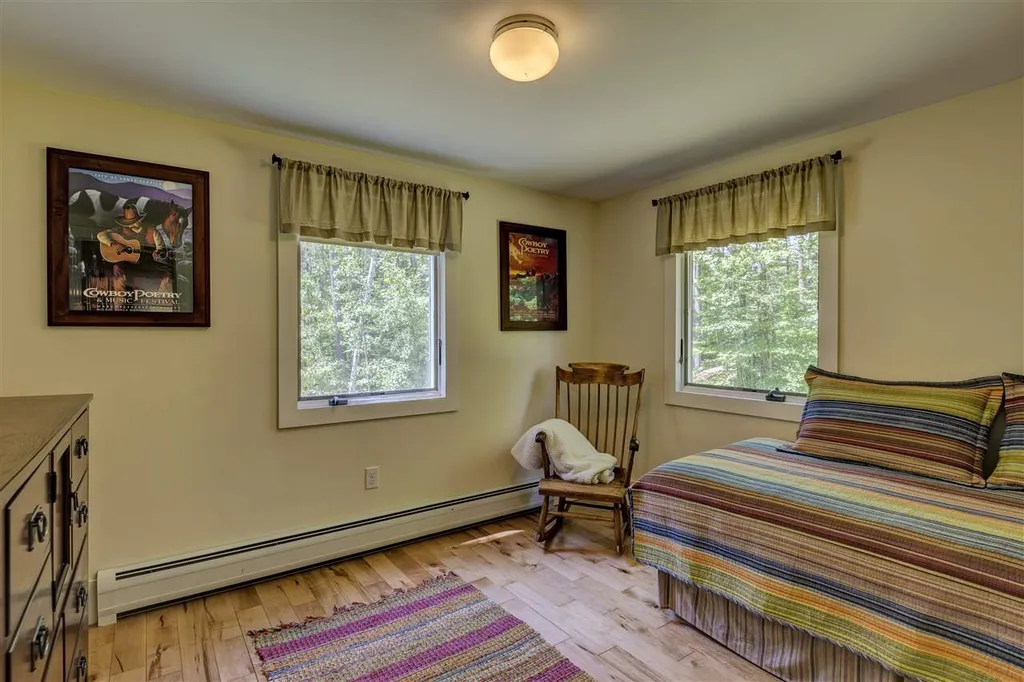 123 Mountain Road New London NH 03257