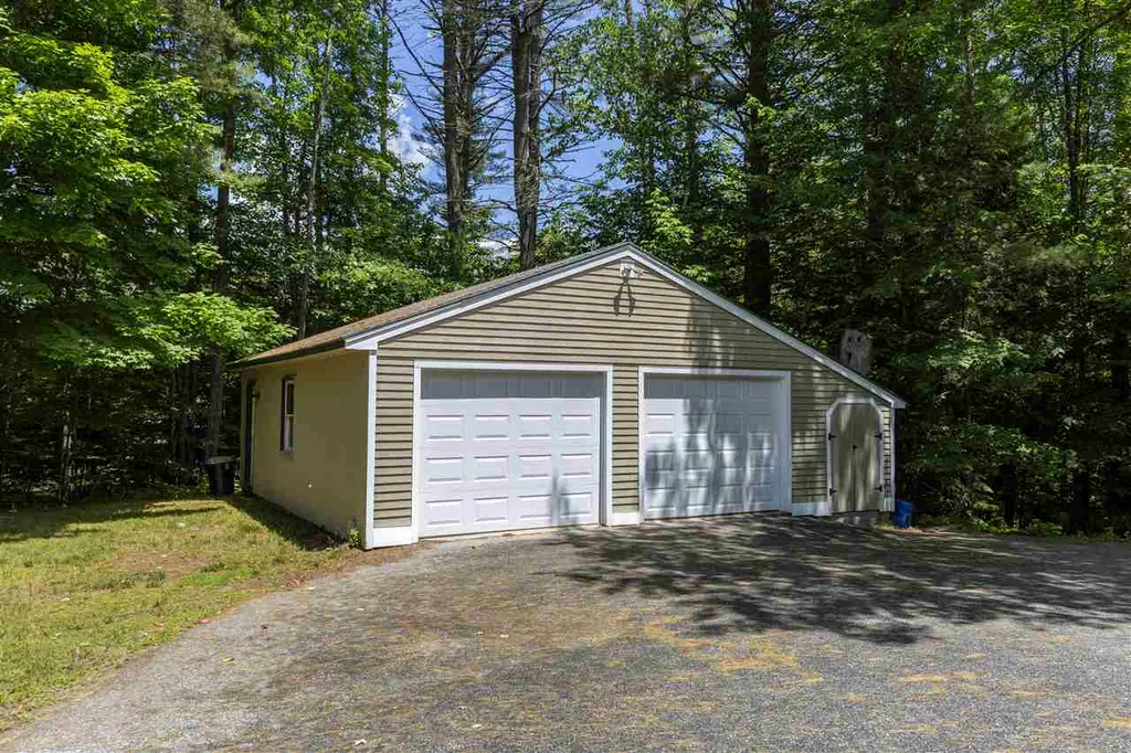 123 Mountain Road New London NH 03257