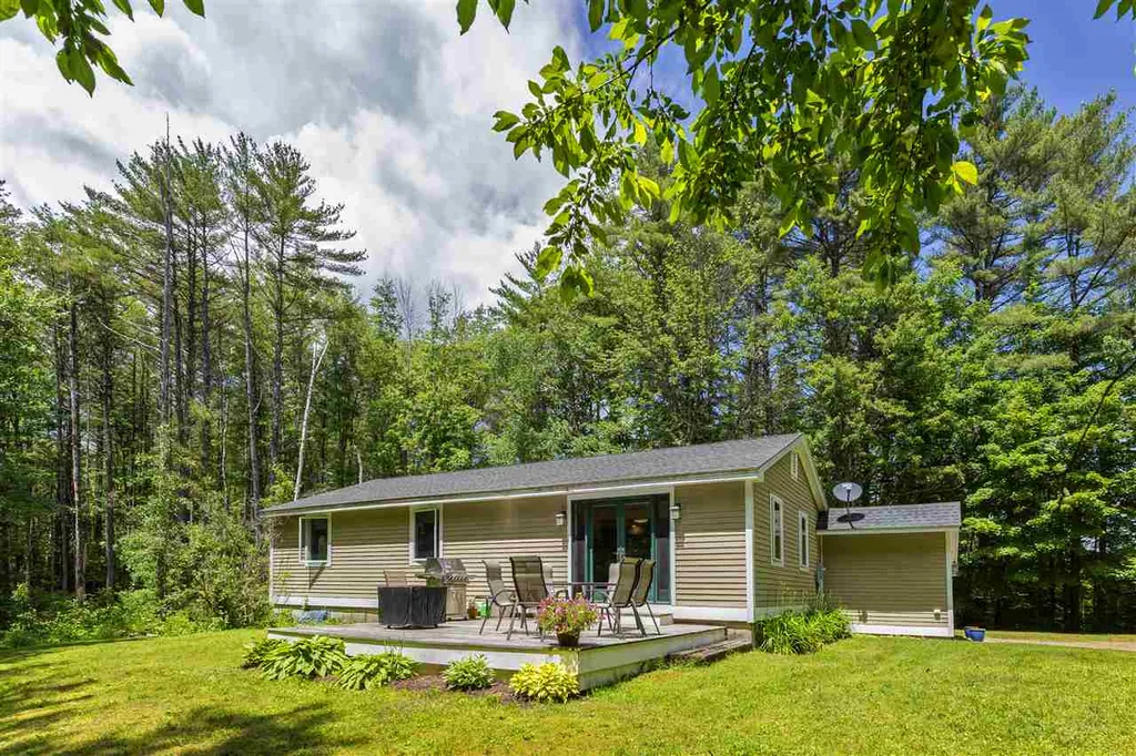 123 Mountain Road New London NH 03257