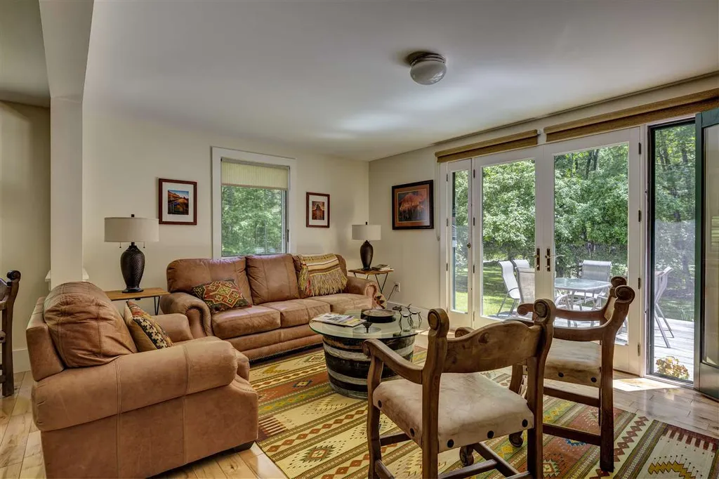 123 Mountain Road New London NH 03257