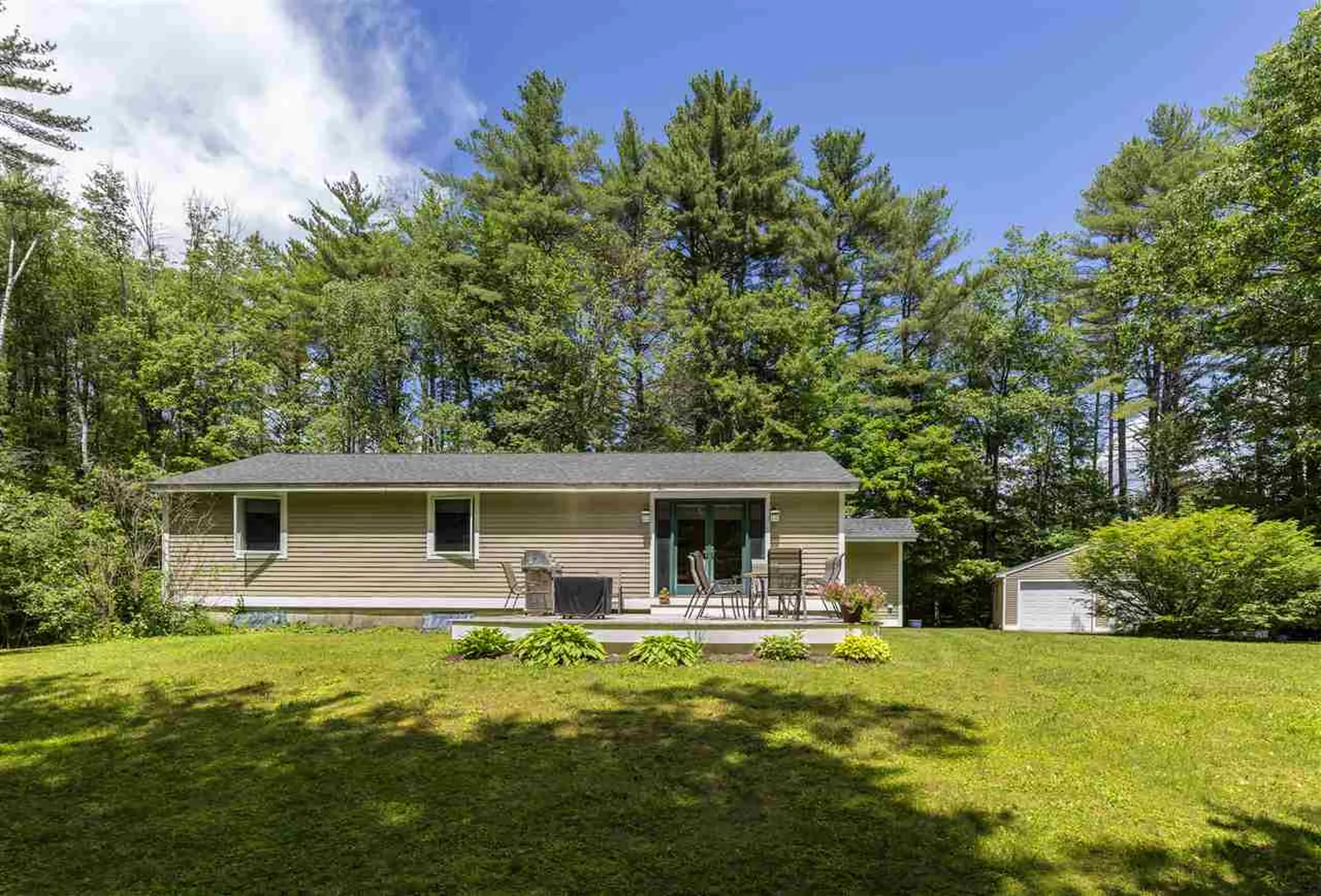 123 Mountain Road New London NH 03257