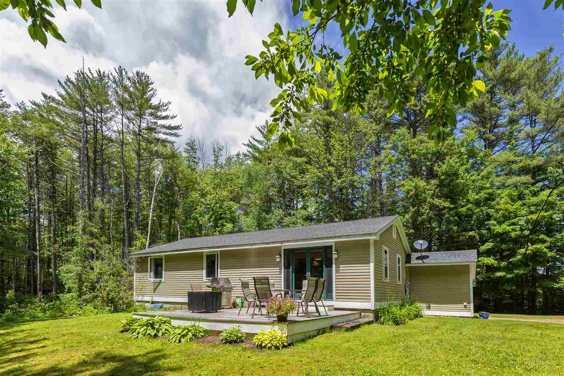 123 Mountain Road New London NH 03257