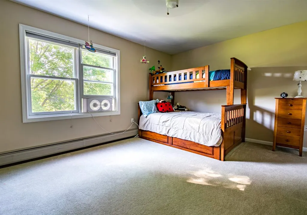 17 Craftsbury Court Essex VT 05452