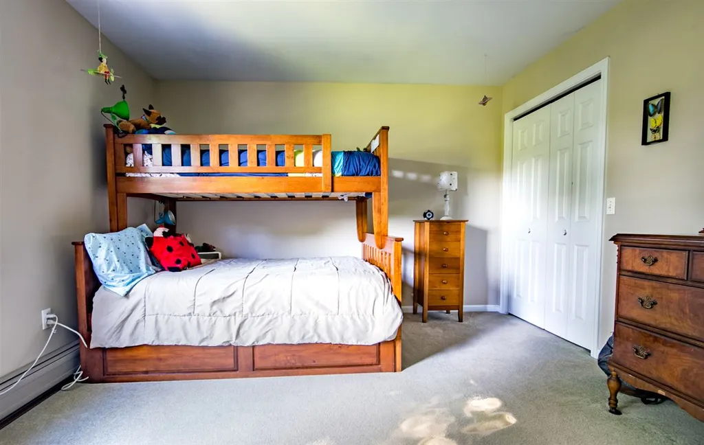 17 Craftsbury Court Essex VT 05452