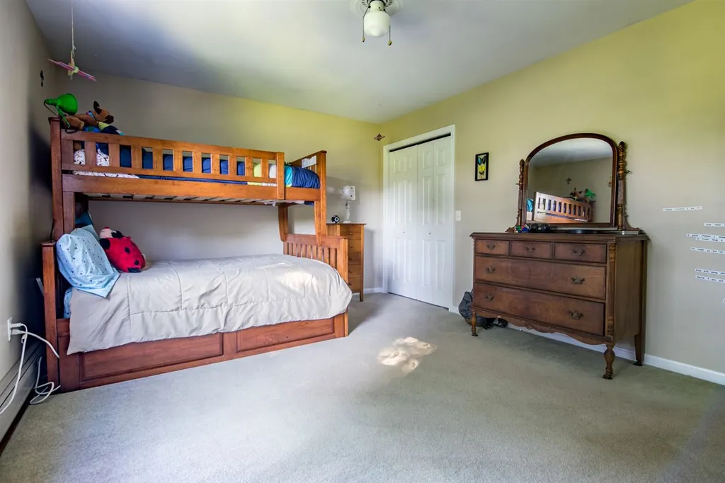17 Craftsbury Court Essex VT 05452