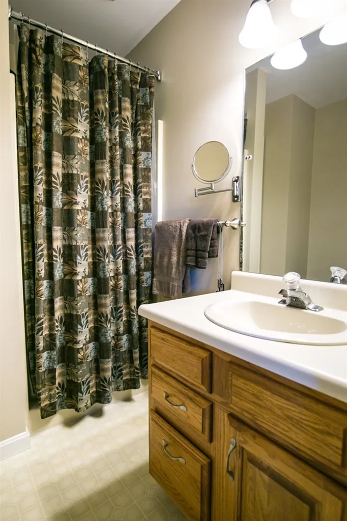 17 Craftsbury Court Essex VT 05452