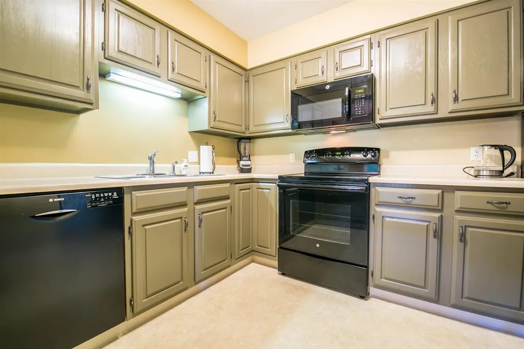 17 Craftsbury Court Essex VT 05452
