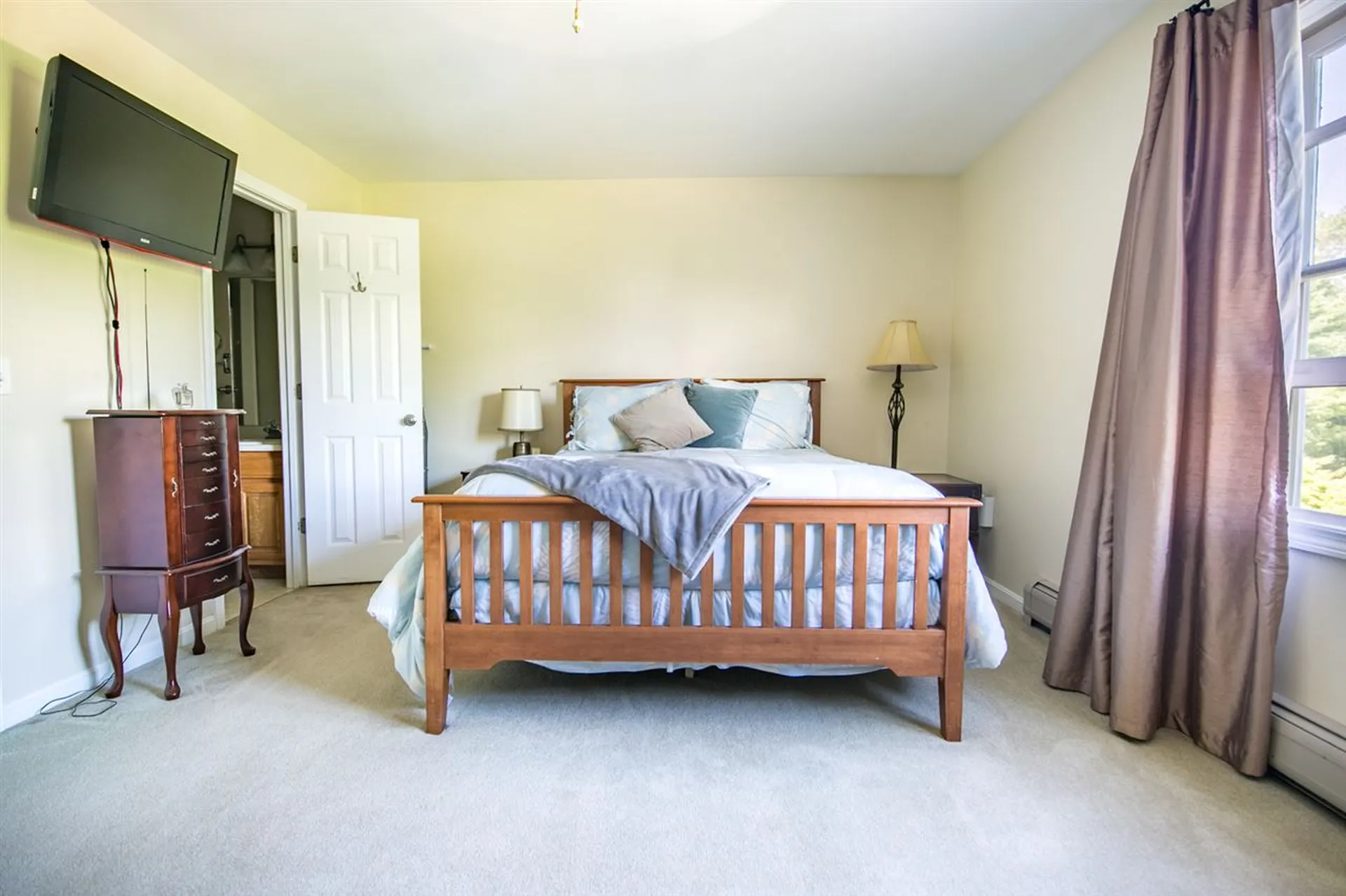 17 Craftsbury Court Essex VT 05452