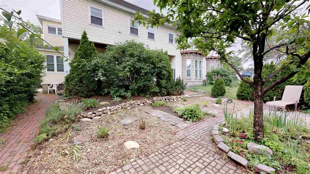604 Pine Street Manchester NH 03104