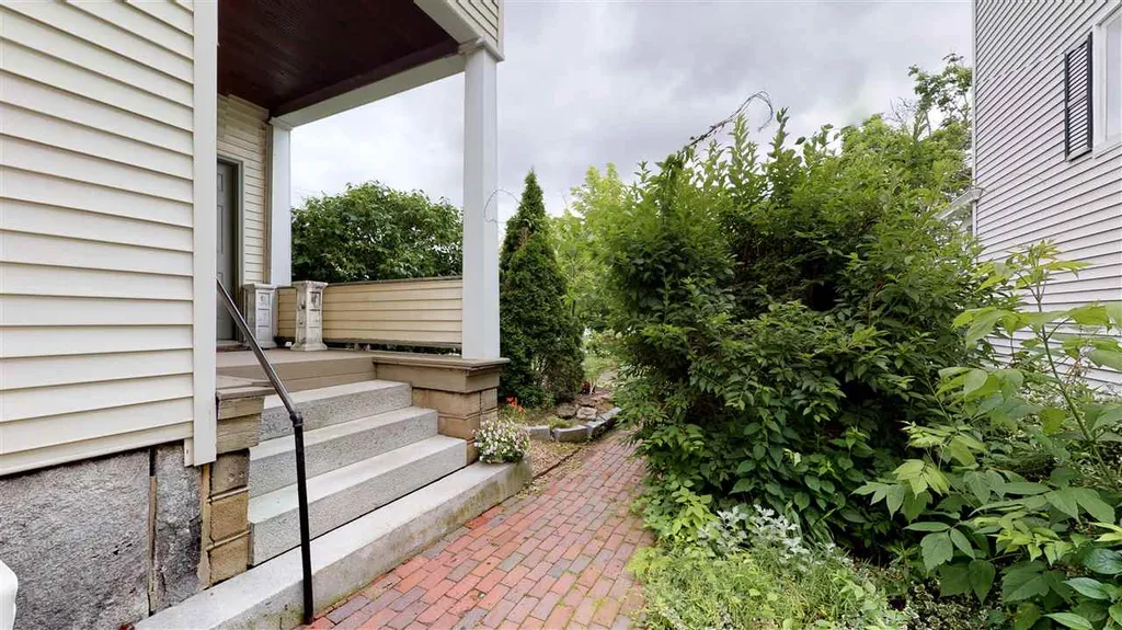604 Pine Street Manchester NH 03104