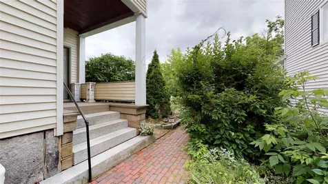604 Pine Street Manchester NH 03104