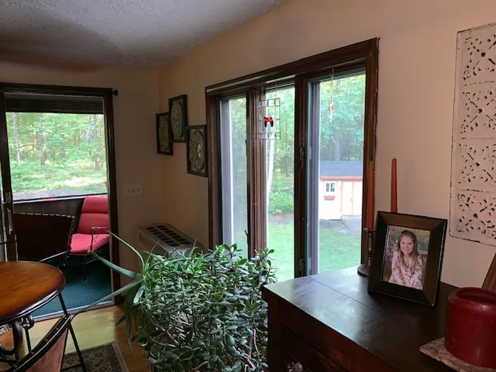 123 Old Derry Road Londonderry NH 03053