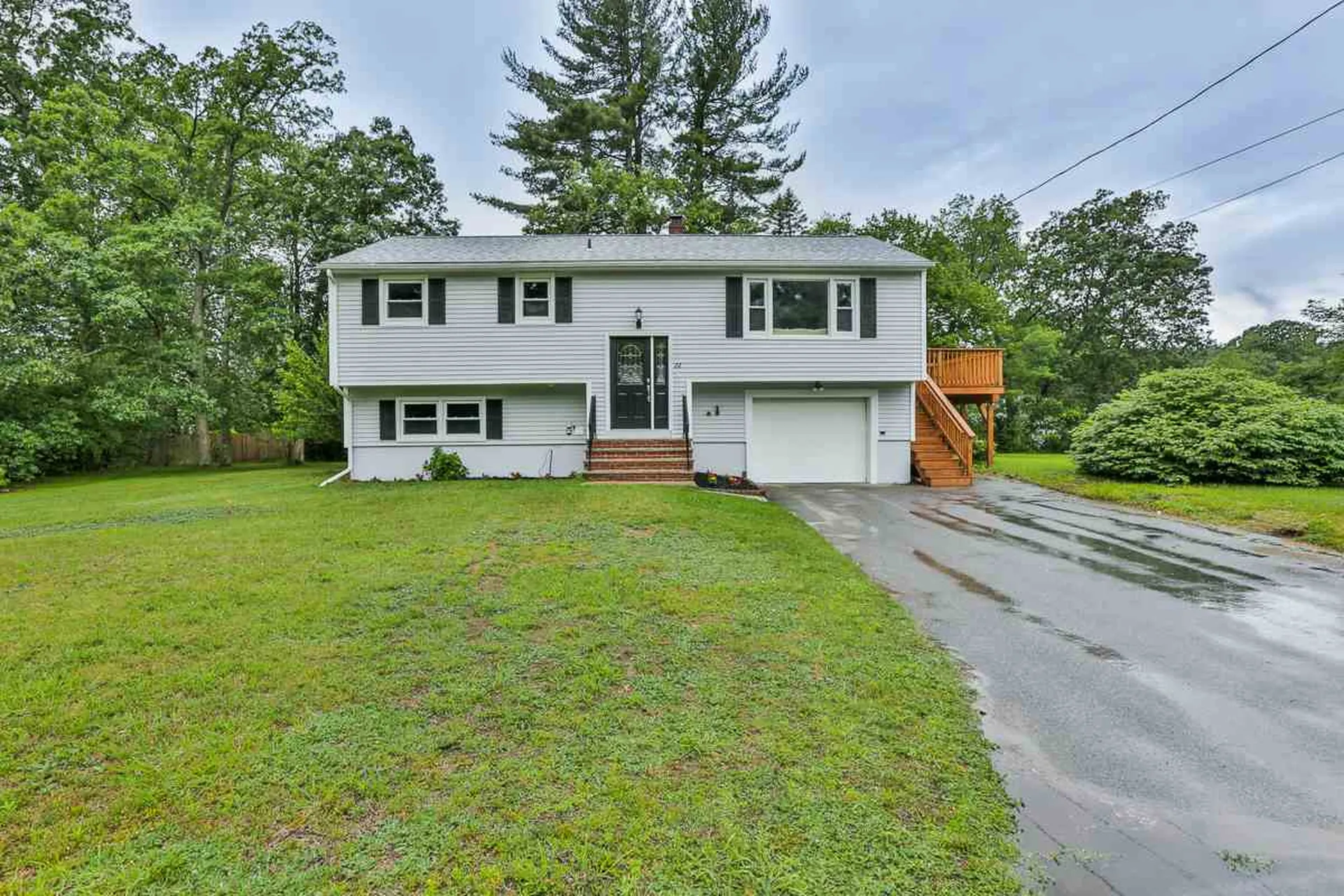 22 Shepard Avenue Salem NH 03079