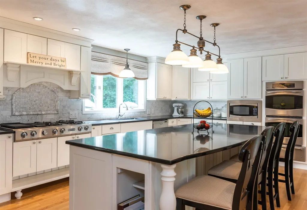 7 Cameron Drive Hollis NH 03049