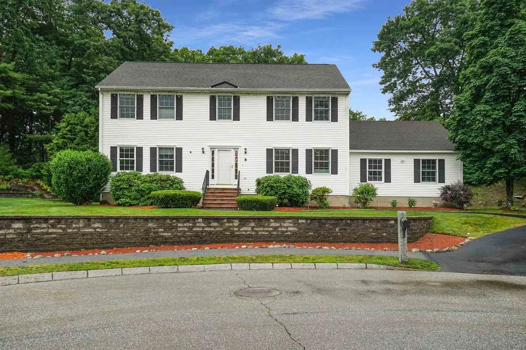 8 Katie Lane Nashua NH 03060