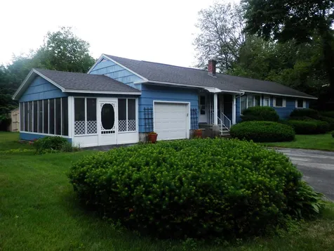 82 Portsmouth Avenue Manchester NH 03109